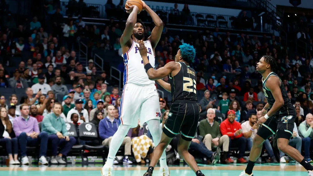 Joel Embiid dominates, Sixers run away from Hornets