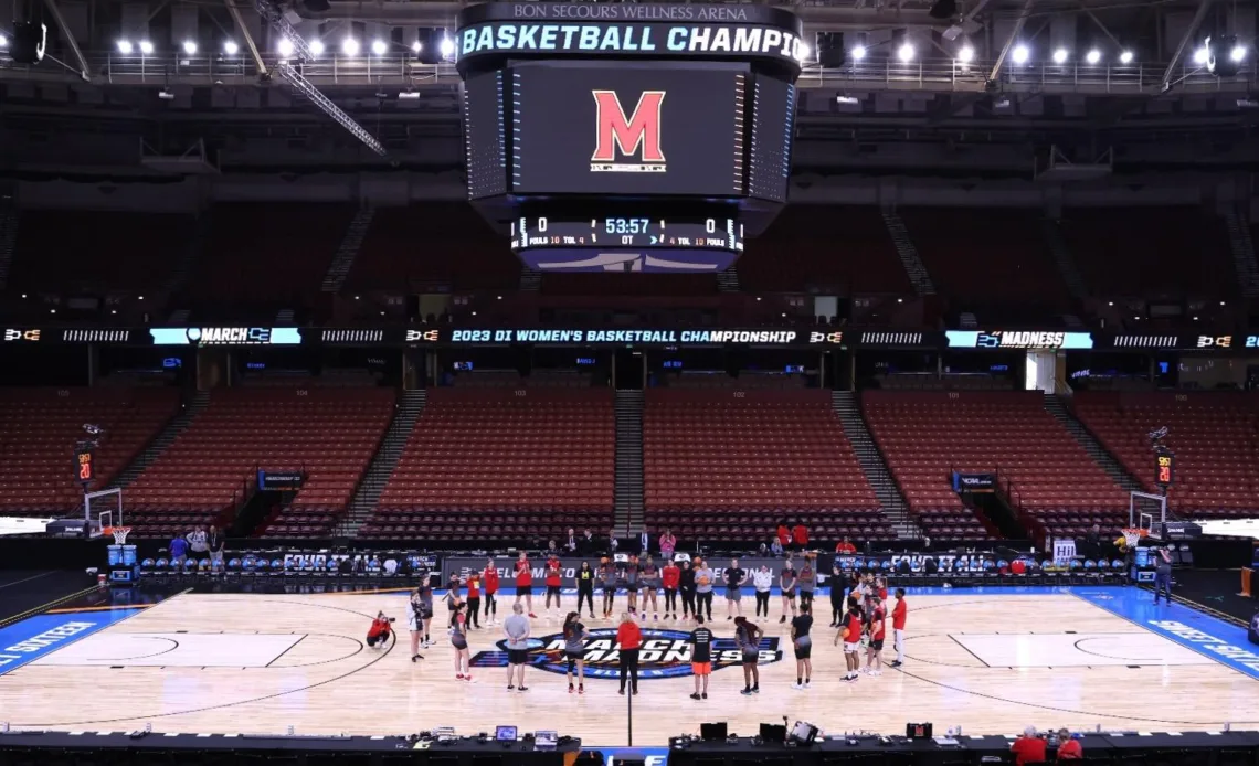 Women's basketball Team Huddle - NCAA Sweet Sixteen