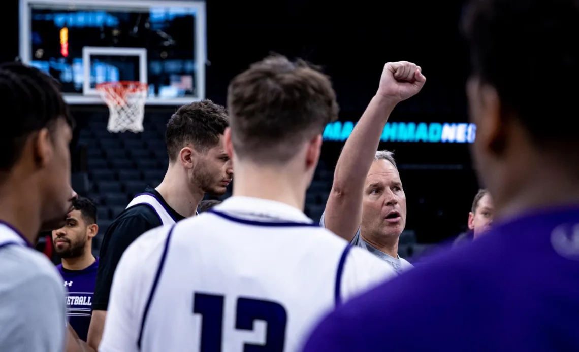 March 17, 2023, Sacramento, CA: The Northwestern Men’s Basketball team practices ahead of Round Two of the 2023 NCAA Tournament at the Golden 1 Center in Sacramento, CA Friday, March 17, 2023. (Photo by Griffin Quinn/Northwestern Athletics)