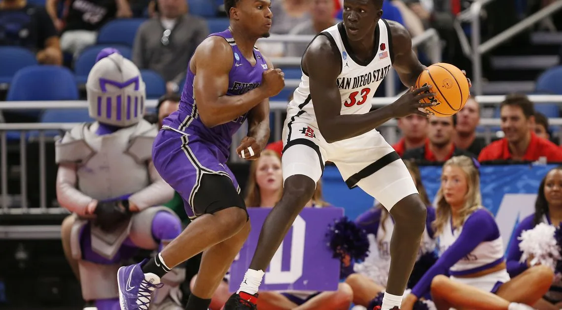 San Diego State becomes first Mountain West team to reach Sweet 16 since 2018