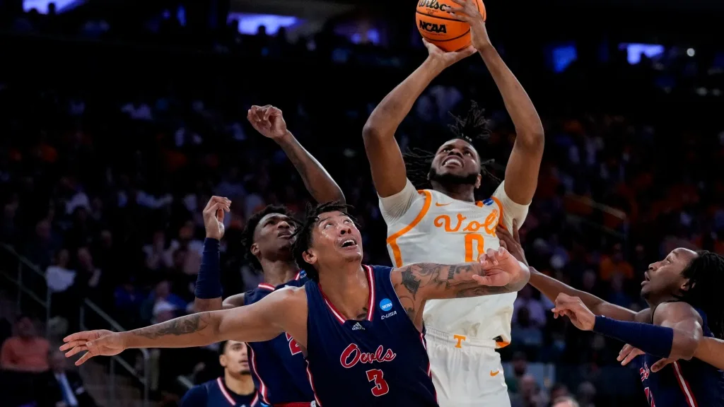 Tennessee-FAU basketball postgame social media buzz