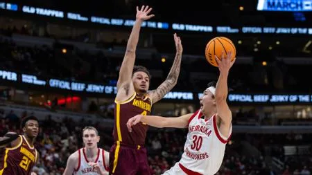 Tominaga Scores 23 in Loss to Minnesota