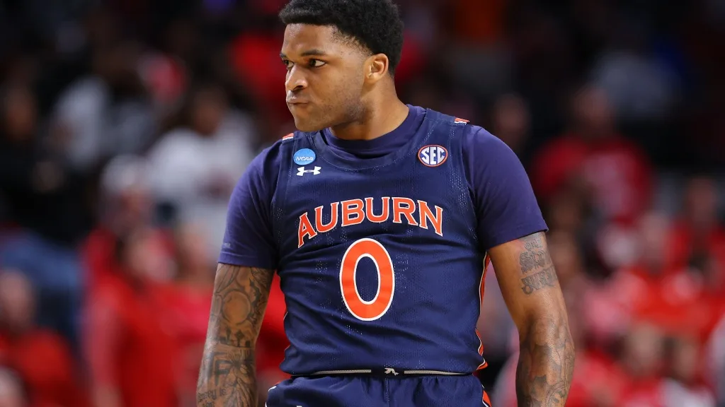 Twitter reacts to Auburn losing to Houston 81-64