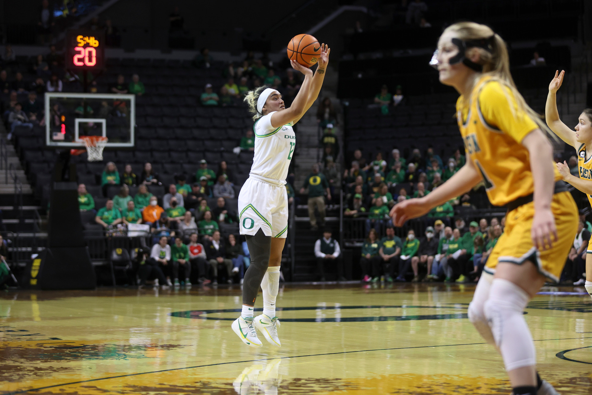 The Oregon Ducks take on the North Dakota State Bison in round one of the 2023 NIT Tournament at Matthew Knight Arena in Eugene, Oregon on March 17, 2023 (Eric Evans Photography)