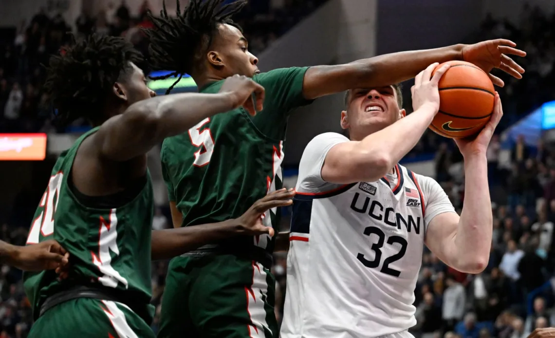 Cam Spencer leads UConn men to 87-53 win over Mississippi Valley State