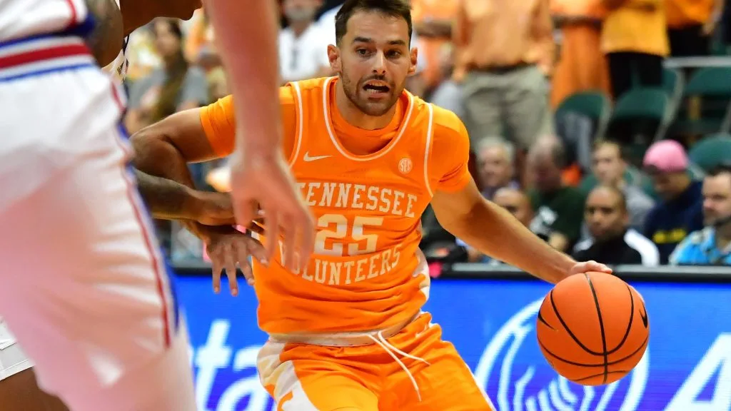 Vols lose third-place game to Kansas