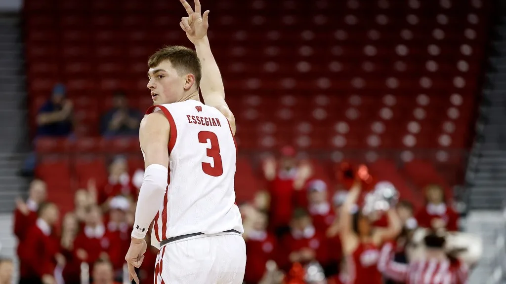 Wisconsin guard Connor Essegian questionable tonight vs Tennessee