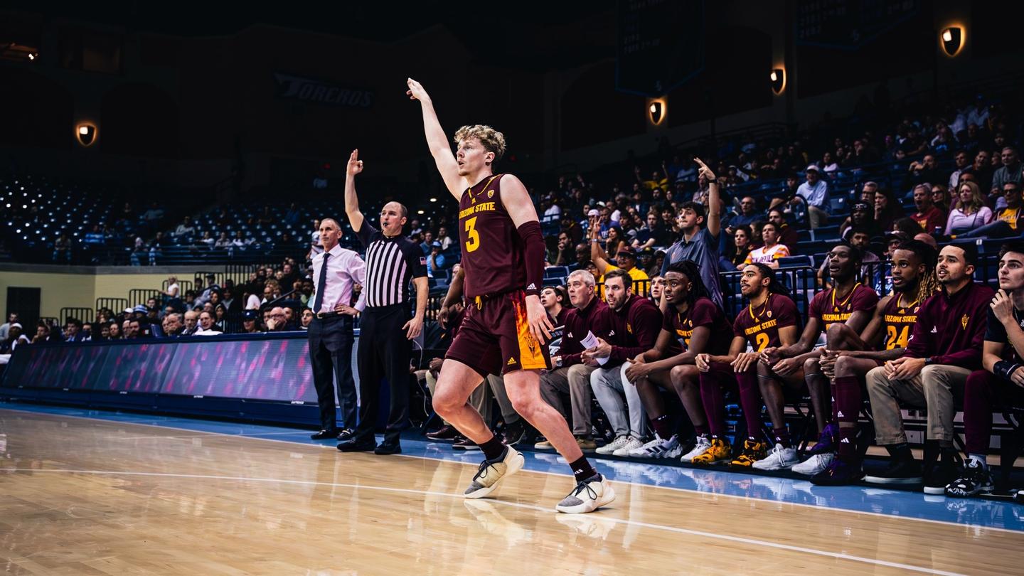 Men's Basketball Takes on TCU in Fort Worth