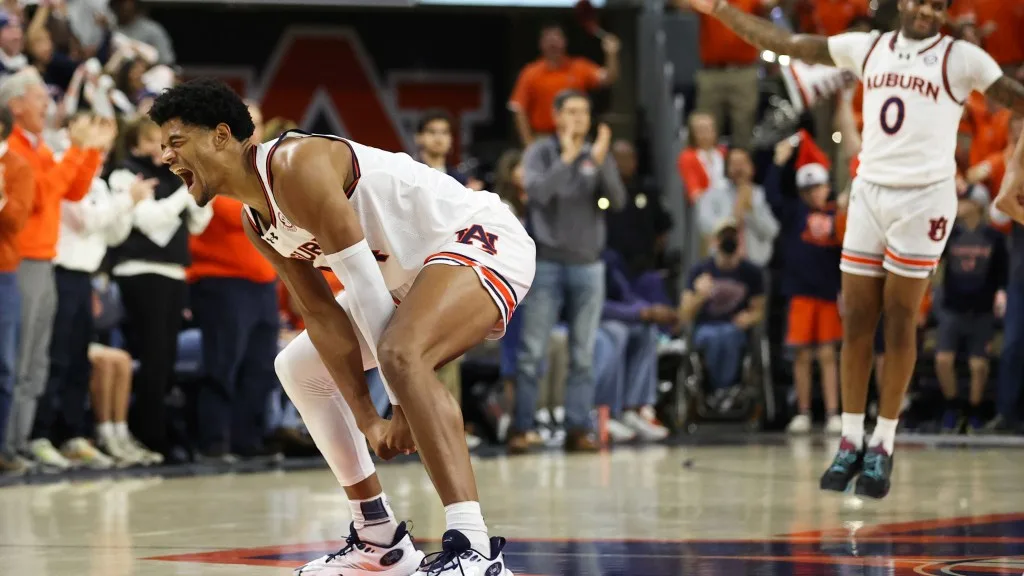 Social media reacts to Auburn beating USC 91-75