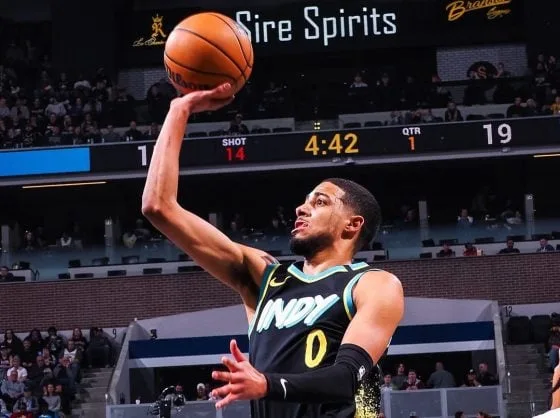 Tyrese Haliburton suffers left hamstring strain