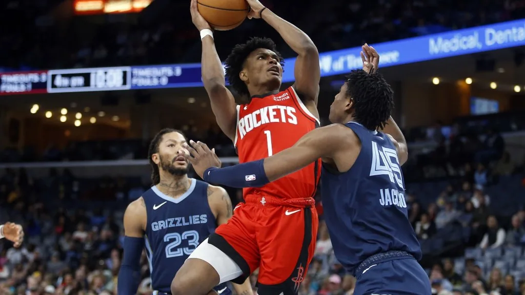 Amen Thompson electric, but Rockets continue road misery in Memphis