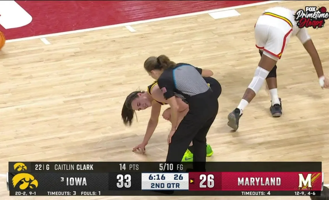 👀 Caitlin Clark Gets Wind Knocked Out After Taking Shoulder, Furious No Foul Called | Iowa Hawkeyes