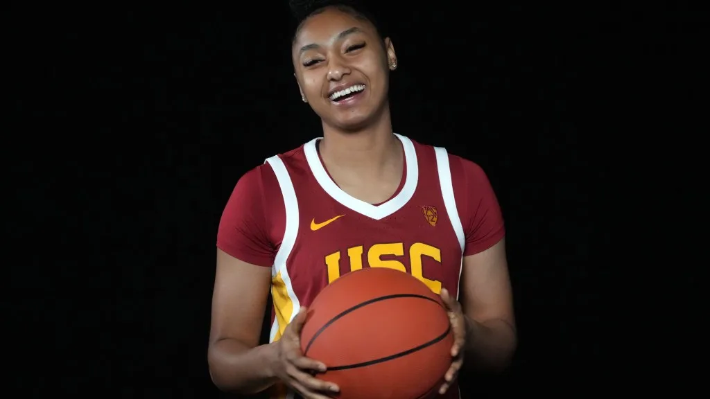 JuJu Watkins is balancing freedom with responsibility at USC