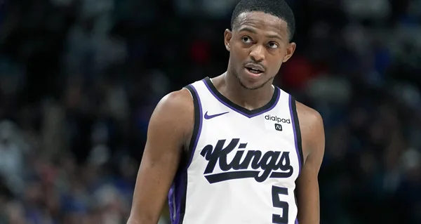 Mike Brown Calls De'Aaron Fox, Domantas Sabonis All-Star Snubs 'A Glaring Wrongdoing'