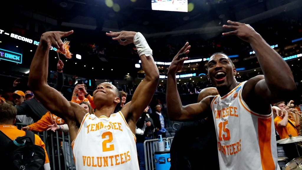 Social media reacts to Vols basketball win versus Texas