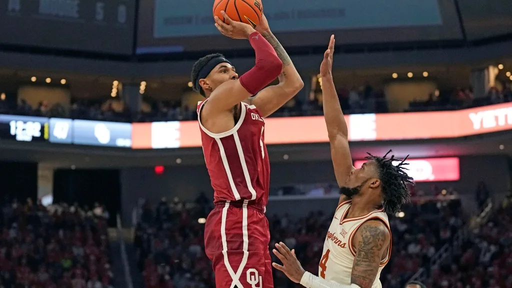 Sooners drop Big 12 finale to Texas 94-80