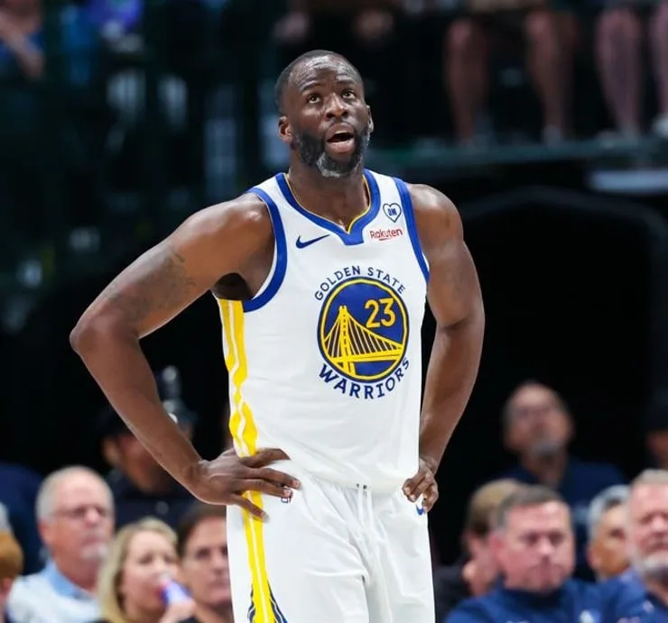 Warriors Draymond Green 1st NBA Player to Record Double-Double With 0 Shot Attempts