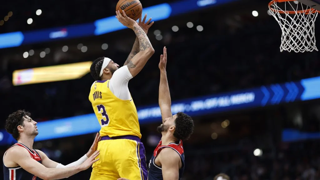 L.A. survives the Wizards, ends road trip 5-1