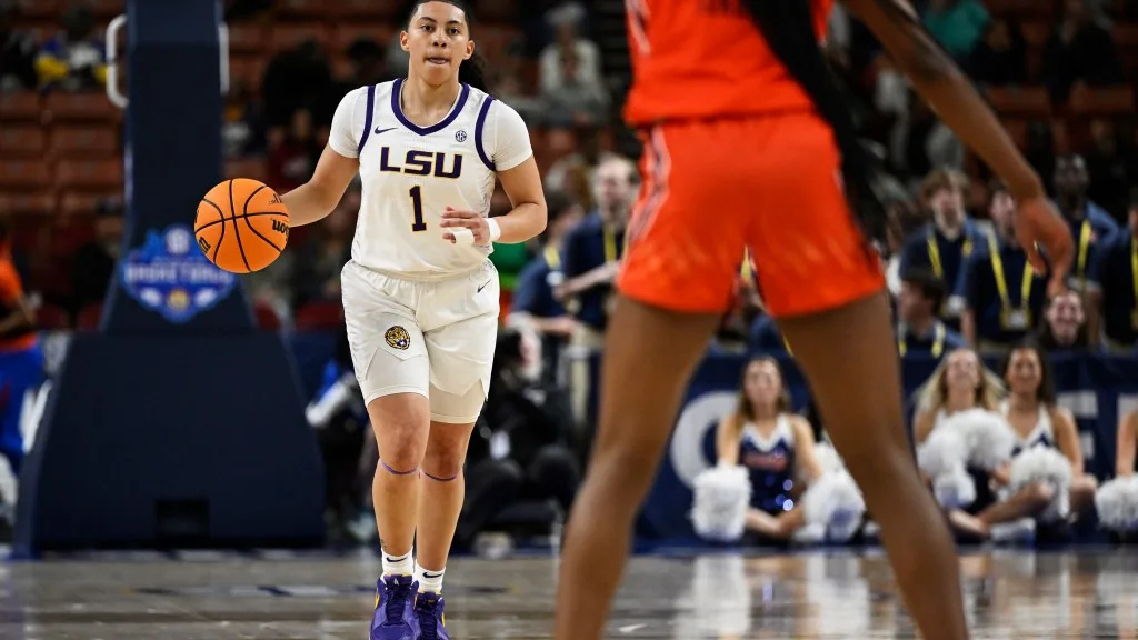 LSU women’s basketball PG Angelica Velez enters transfer portal