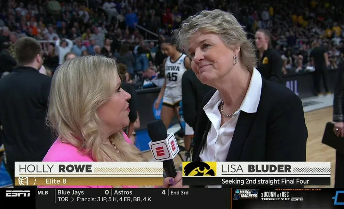 Lisa Bluder Interview After 3rd Quarter In Elite 8 | NCAA Tournament, Iowa Hawkeyes vs LSU Tigers