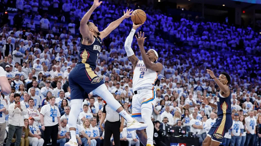 Thunder survive Pelicans with 94-92 Game 1 win