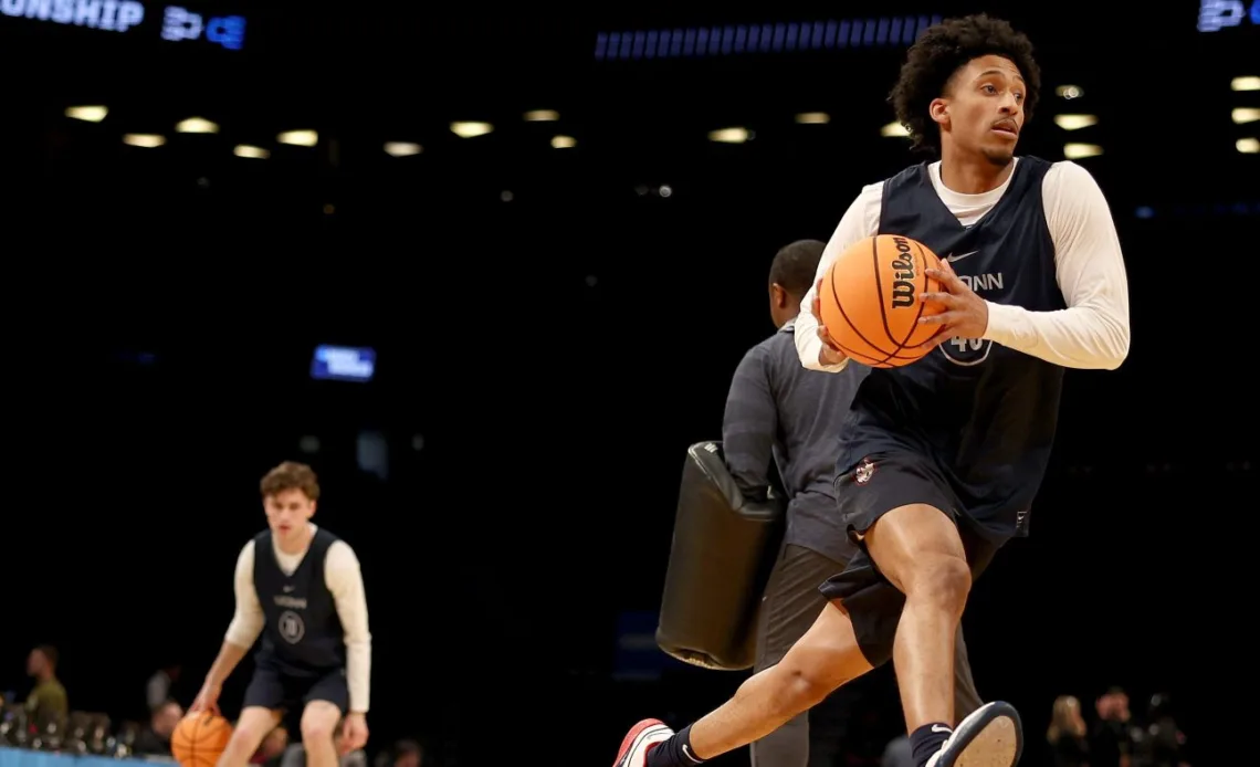 UConn walk-on Andre Johnson Jr. enters transfer portal