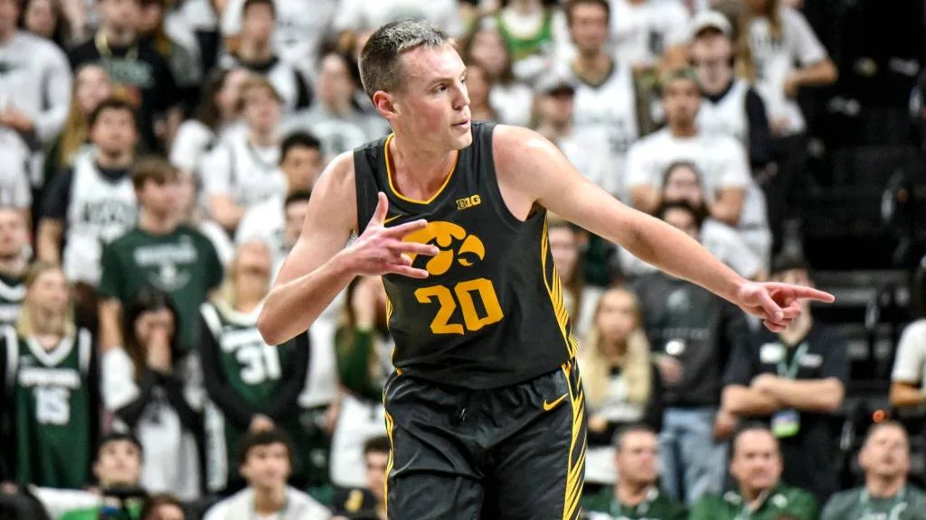 Payton Sandfort to attend draft workout with Warriors