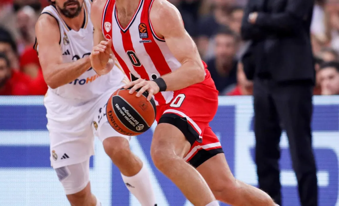 Chus Mateo and Real Madrid are seeking to go back to back at the Euroleague Final Four but Georgios Bartzokas and Olympiacos stand in their way.