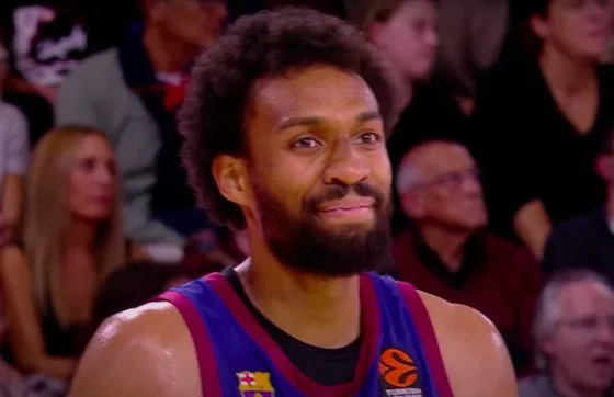 Jabari Parker tears up when asked about debut season in Europe