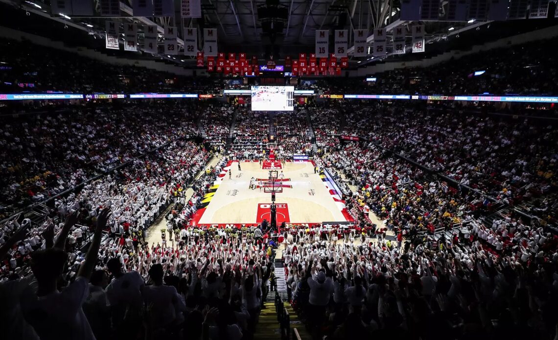 Fans soldout XFINITY vs Iowa 2024